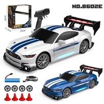 Naujas AE86 RC Drift lenktyninis automobilis 1/24 4WD 30KM/h dideliu greičiu su lengvu 2,4G radijo bangomis valdomų transporto priemonių modelių lenktynių varžybų žaislų berniukų dovana 8602 balta
