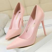 Moterų mada Baltai rožiniai aukštakulniai batai 2025 nauji seksuali elegantiški smailianosiai vakarėlio suknelės vestuviniai batai moterų stiletto aukštakulniai 34 beige