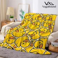 Mielas guminių ančiukų rašto pledas, tinkamas sofoms, lovoms, biurams, kelionėms, stovyklavietės kėdėms. Šiltas pliušinis pledas Size: 75*100cm, Weight: 230 GSM yellow