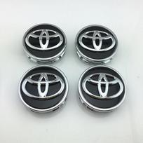 „Toyota 2026“ nauji ratlankių gaubtai, 4 vnt., 62 mm automobilio ratlankio centro stebulės dangtelio ratlankio stebulės apsauginis dangtelis, atsparus dulkėms, emblema, „Toyota c“ automobilio lipdukas gray
