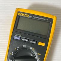 Fluke 175 Tikrojo RMS skaitmeninis multimetras Japonija