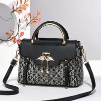 Fashionable and Stylish Handbags, Crossbody Bag, Small Square Bag One Size juoda