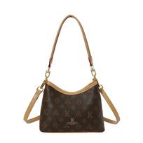New shoulder bag small fragrance fashion messenger bag simple casual handbag popular bag women beige