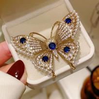 French Retro Butterfly Brooch Exquisite Pin Magnificent Fashion Jewelry Accessories Party Charm Trend Gift Souvenir beige