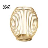 Combined Candle Holders Set Metal Wire Cage Pillar Holder Vintage Hollow Out Medium Size Tea Light for Fireplace Mantel Table Centerpiece Decorative M auksinė
