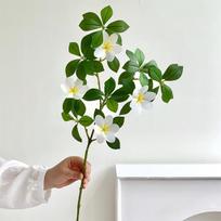 Dirbtinės gardenijų gėlės - prabangi žalia augalų puošmena svetainei ir valgomojo stalui white