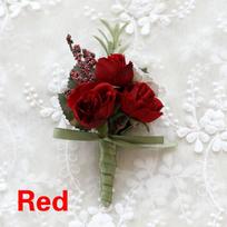 Dirbtinio šilko plastiko rožių gėlės Jaunikis Boutonniere Vyriškas segtukas Korsažas Vestuvių riešų gėlių vakarėlių dekoracijos Corsage raudona
