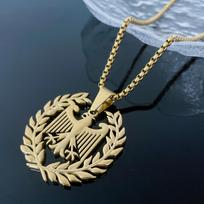 Naujas vokiško erelio ginklų vėliavos pakabukas ant kaklo vyrams moterims nerūdijančio plieno Vokietijos patriotiniai papuošalų aksesuarai dovanos 1pcs Pendant Only auksas