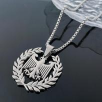 Naujas vokiško erelio ginklų vėliavos pakabukas ant kaklo vyrams moterims nerūdijančio plieno Vokietijos patriotiniai papuošalų aksesuarai dovanos 1pcs Chain Only sidabras