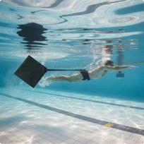 Plaukimo parašiutas su diržu Reguliuojamas plaukimo paminkštintas treniruočių įrenginys Black Parachute SET 43CM