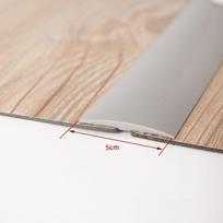 5 cm PVC grindų perėjimo juosta – lipni slenkstinė juosta laminato ir plytelių jungtims, kilimo krašto apdaila, durų angos daliklis 5*100cm beige
