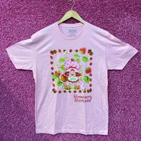 Strawberry Shortcake Berry Frame Graphic T-Shirt S pink