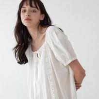 Kojeuneog Mer Lace One-Piece Pajamas White/Free black