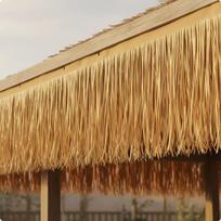 Šiaudinių stogų liepsnai atspari sintetinė šiaudų stogo danga, atspari oro sąlygoms, dirbtinė ruloninė skirta Straw Yellow