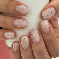 Short Press On Nail with Glossy Milky Base and Colorful Dots, Squoval Fake Nail Set for Quick Daily Manicure Styling at Home 1 gray