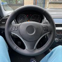 Pynės ant vairo BMW E90 320i 325i 330i 335i E87 120i 130i X1 E84 Vairo odinis užvalkalas Juoda-raudona mėlyna linija gray