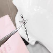 Saldūs Šaunūs Gotikiniai Kardai Auskarai Studai - Unikalūs Titano Plieno Ausies Cartilage ir Krašto Studai Japonų Korėjiečių Stiliaus. Single Piece Earrings gray