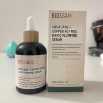 Biossance Squalane + Rose Vitamin C veido aliejus, skaistinantis ir stangrinantis, drėkinantis švytėjimas, 30ml