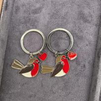 Creative Metal Red Heart Pendant Keychains Cute Robin Bird Enamel Keychain Romantic Animal Jewelry Gift For Women Girls gray