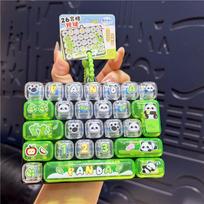 Saldi spalva Keycap Raktų pakabukas Mielas animacinis 26 klavišų Aecompression Klaviatūros žaislas Raktų pakabukai Fidgets Keycap Clicker Krepšio pakabukas