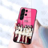 KPOP I-ILLIT Telefono dėklas Samsung S26 S25 S24 FE S23 S22 S21 Plus S20 Ultra Note20Ultra Juodas Stiklinis Dangtelis Galaxy S25