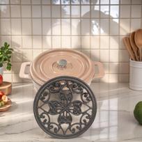 QX2E Elegant Hot Pots Holder Flower Pattern Cast Iron Trivet Heat-Insulation Kitchen Dining Table Decoration CN white