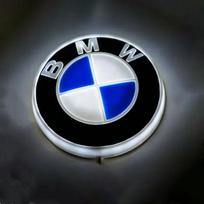 BABD1 2025 Karštas 8,2 cm 4D LED emblemos logotipas šviečiantis šviesos automobilio ženklelis BMW E46 E90 E60 F10 F11 F20 F30 F34 F01 G20 G21 G31 X1 X3 X5 X7 Ac white