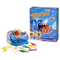 Takara Shark Shark When will it gobble it A thrilling and exciting Tomy's Packun up!? experience! gray