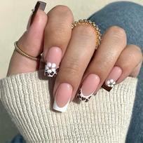 24pcs Leopard Print French False Nail Spicy Girls Flower Brown Short Square Fake Nails with Diamond Design Press on Nails Sets beige