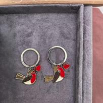 Cute Robin Bird Enamel Keychain Creative Metal Red Heart Pendant Keychains Romantic Animal Jewelry Gift For Women Girls gray
