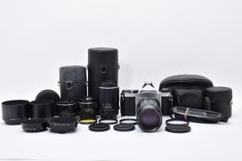 [USED] Asahi Pentax S3 Silver SLR Film Camera w. 4 Takumar Lenses 28/55/135/200mm, Near Mint, From JAPAN
