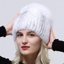 100 % tikros tikro kailio moteriška kepurė lauke megzta audinės kailio kepurė Elastinė pūkuota lapės kailio kepurė Pomponinė moteriška prabangi šilta kepurė head 55to59cm balta/juoda