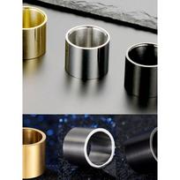 Eksportuoti 18 mm pločio titano plieno vyriškas žiedas Madingas Madingas Atsitiktinis Lygus paviršius Smailiukas Žiedas Amazonės šaltiniai Silver + Matte Surface No. 13 gray