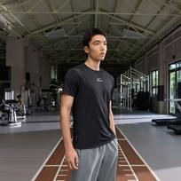 Nike Pro Training Men's Dri-FIT Adv Short-Sleeve Top M black
