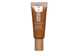 Clinique Beyond Perfecting Foundation + Concealer 2 viename BP skystas makiažo pagrindas ir maskuoklis, 10 ml
