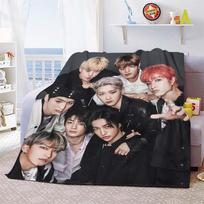 Stray Kids Antklodė Minkštas Sofos Užtiesalas Kpop Dainininko Metamas Antklodė Flanelinis Antklodė Lengvas Šiltas Lovos Antklodės Miegamojo Sofai 75x90cm