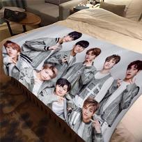 Stray Kids Antklodė Minkštas Sofos Užtiesalas Kpop Dainininko Metamas Antklodė Flanelinis Antklodė Lengvas Šiltas Lovos Antklodės Miegamojo Sofai 75x90cm