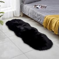 Avies formos imitacinės vilnos kilimas - Netaisyklingas ilgo plauko grindų kilimėlis miegamajam ar svetainei 60*180 cm Curved Edge Type B juoda