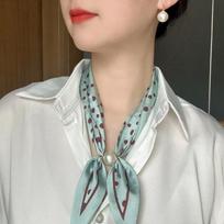 Magnetic Snap-on Lazy Neck Scarf, Stylish and Fashionable Bow Scarf, Neck Warmer 8*72cm gray