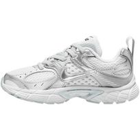 Nike V5 RNR Abrasion Resistant Low Top Kids Lifestyle Shoes Silver Kids' Sneakers HQ6412-103 33.5 sidabras