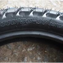 Kroso motociklo priekinė 90/90-19, galinė 110/90-17, padangos su protektoriumi, 250 vidinės ir išorinės padangos 110-90-17