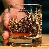 Spalvoto stiklo taurių rinkinys 2026 Vyno taurės Alaus puodeliai Sulčių stiklinės Krištoliniai indai Namų baras Sodybos vakarėlio gėrimo indai Motorcycle wine glass