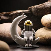 Cute Outer Space Astronaut Figurine, Action Figure Toys Statue, White & Gold