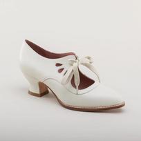 Retro „Mary Jane Pumps“ moteriška vintažinė nėriniuota suknelė žemakulne „Zapatos“ moteriško prekės ženklo dizaino drugelio sparno derbio didelio dydžio batai 39 balta
