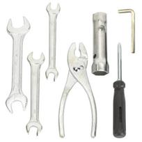 Motociklo įrankių rinkinys su atsuktuvu, replėmis, veržliarakčiu, žvakės lizdu, elektrinio dviračio remonto įrankiu 7 piece set white