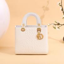Premium crocodile pattern women's bag temperament Princess Diana new trendy fashion foreign style portable shoulder oblique span bag balta