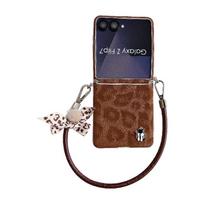 Stylish Leopard Print Samsung Z Flip7 Case: Anti-Drop, Foldable Screen Protection, Bowknot Design, Anti-Lost Wrist Strap. Samsung Z Flip5 ruda