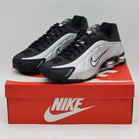 HQ1988-007 Nike Shox R4 Metallic Silver Black (Men's) 9.5 black
