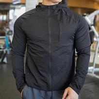 Aukštos kokybės nailoninis sportinis paltas Vyriški treniruoklių salės gobtuvai treniruotėms lauke su gobtuvu Treniruotės drabužiai su užtrauktuku striukė XS juoda