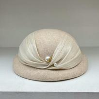 French celebrity style silk hemp bow wool beret autumn and winter painter hat elegant top hat fashion stewardess hat M（55-58cm） smėlis